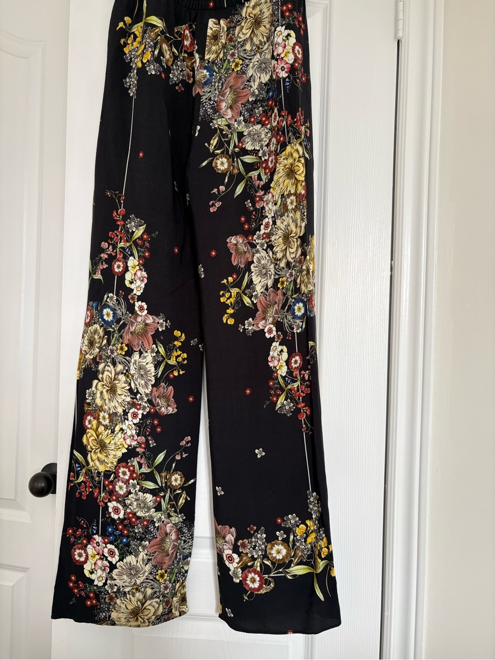 Zara Black Wide-Leg Floral Print Pants